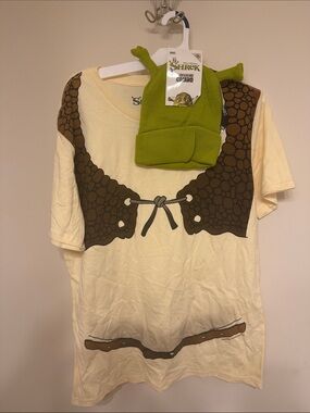 DreamWorks Shrek T-shirt & Beanie Combo